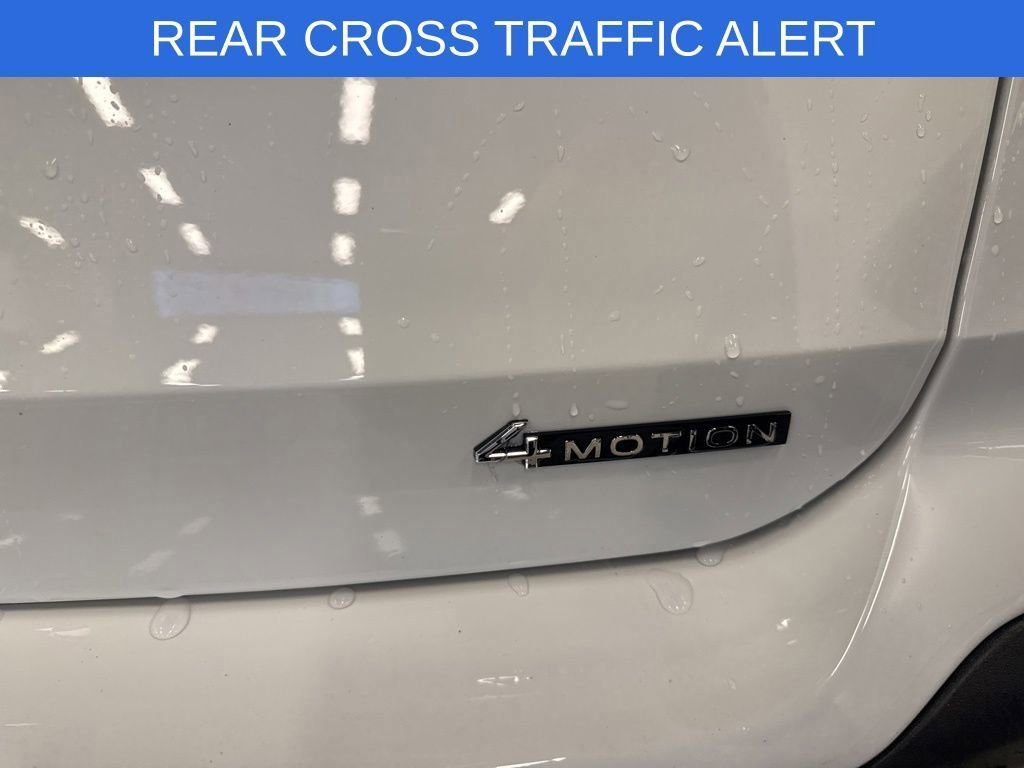 Used 2025 Volkswagen Taos SE image 14