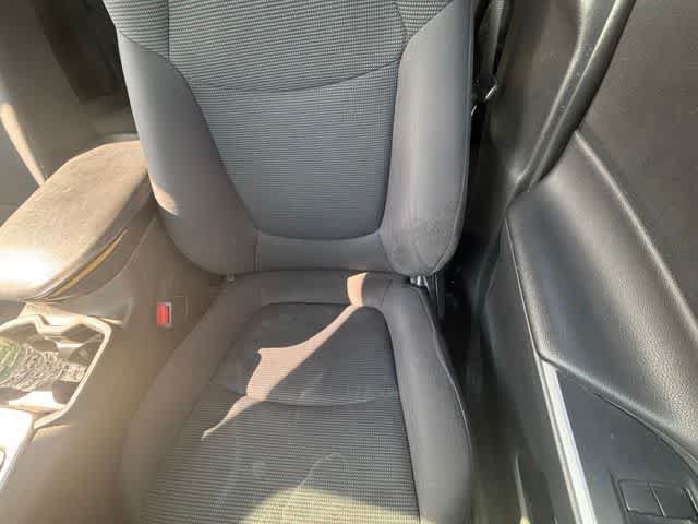 Used 2019 Toyota RAV4 LE AWD/4WD image 7