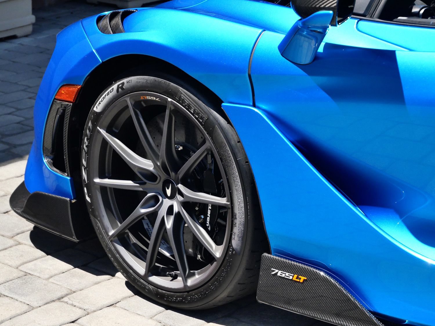 Used 2022 McLaren 765LT RWD image 17