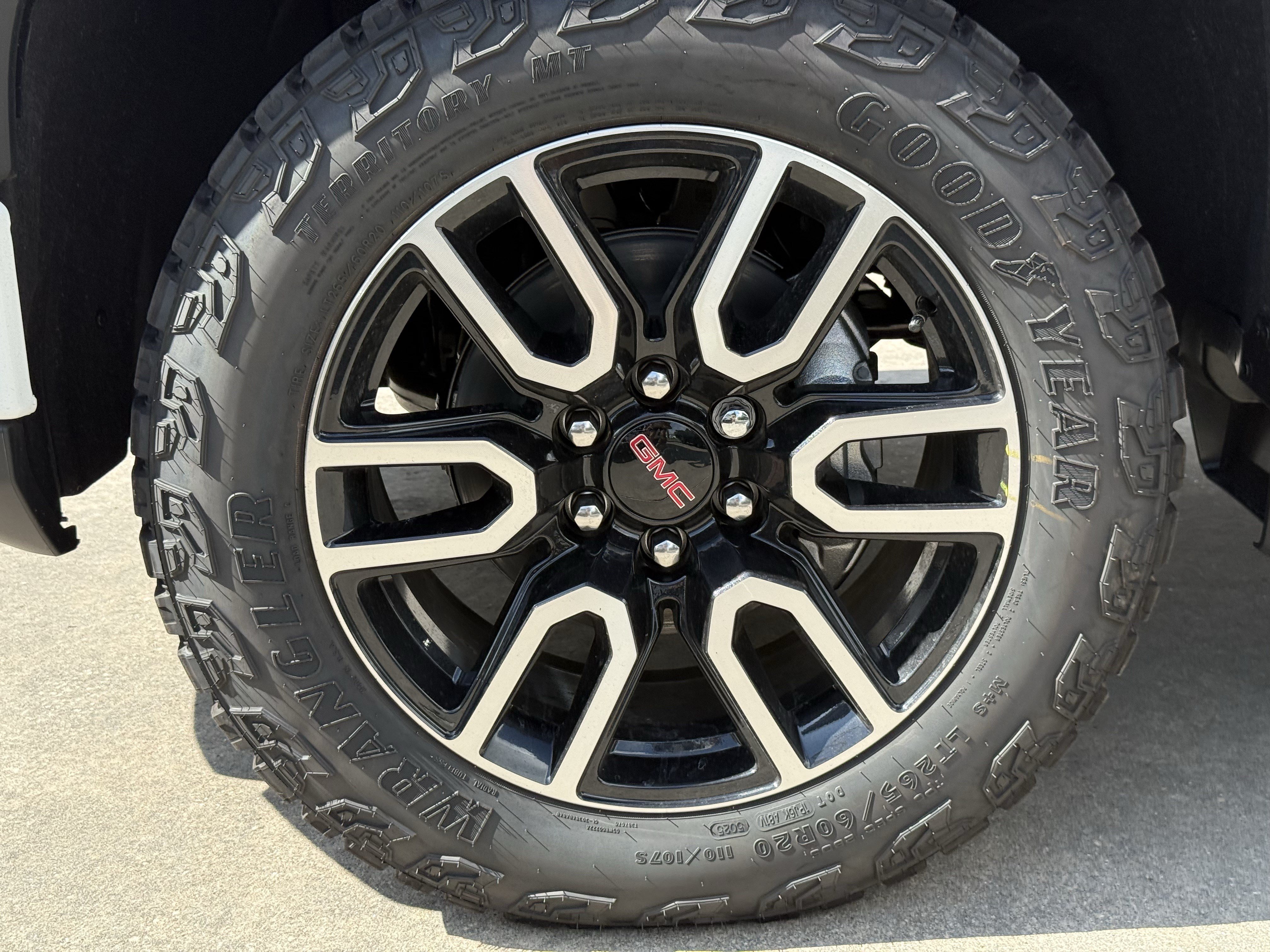 New 2026 GMC Sierra 1500 AT4 w/ AT4 Premium Package AWD/4WD image 9