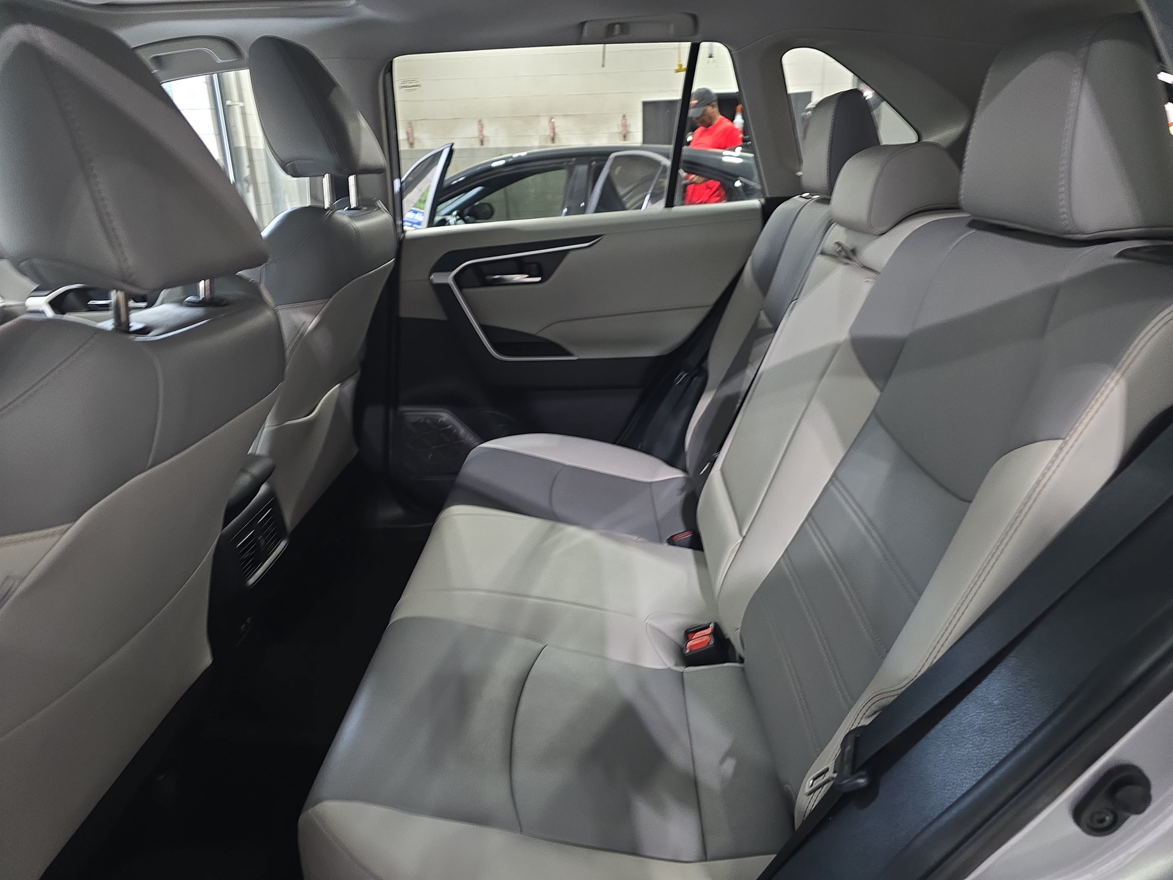 Used 2021 Toyota RAV4 XLE Premium FWD image 13