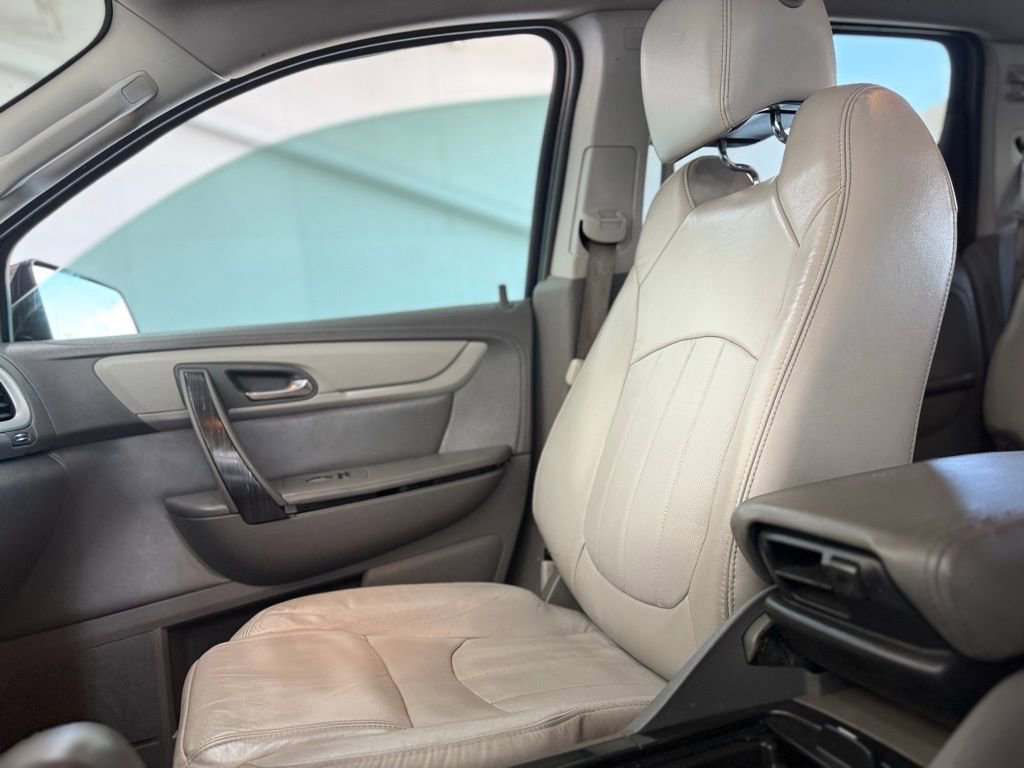 Used 2015 Chevrolet Traverse LTZ FWD image 41