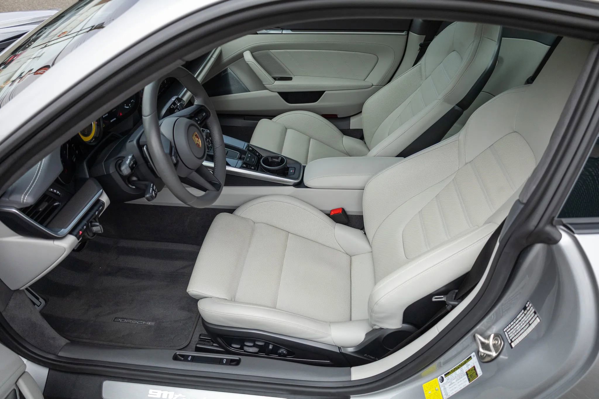 Used 2024 Porsche 911 GT3 RS image 41