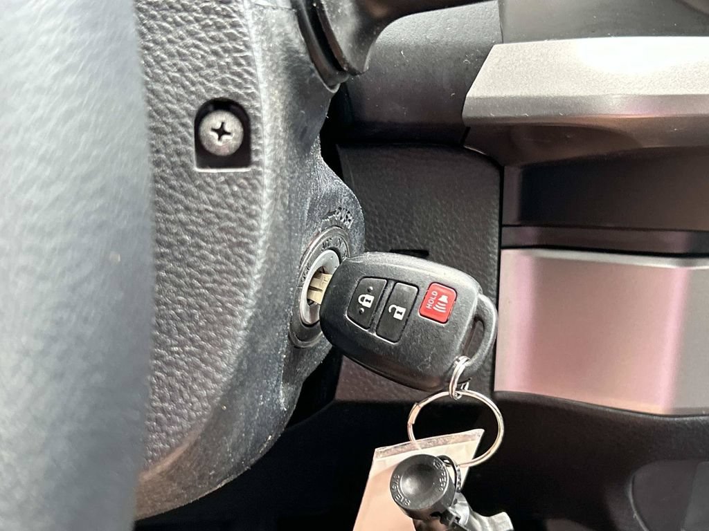 Used 2019 Toyota Tacoma SR5 RWD image 30