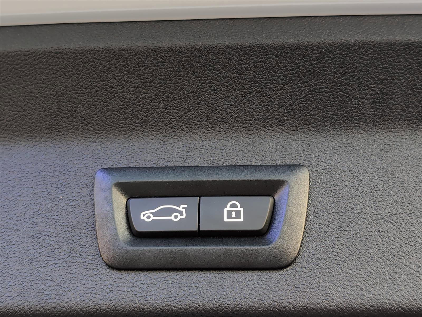 Used 2021 BMW X3 sDrive30i w/ M Sport Package image 30