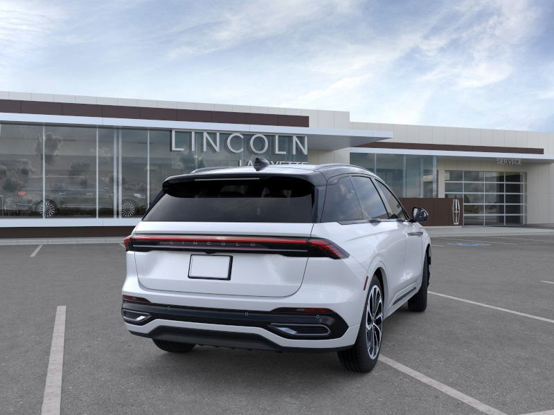 New 2026 Lincoln Nautilus Reserve image 8