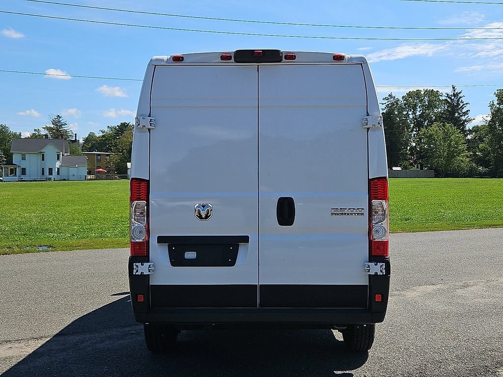 Used 2025 RAM ProMaster 2500 w/ Convenience Group FWD image 6