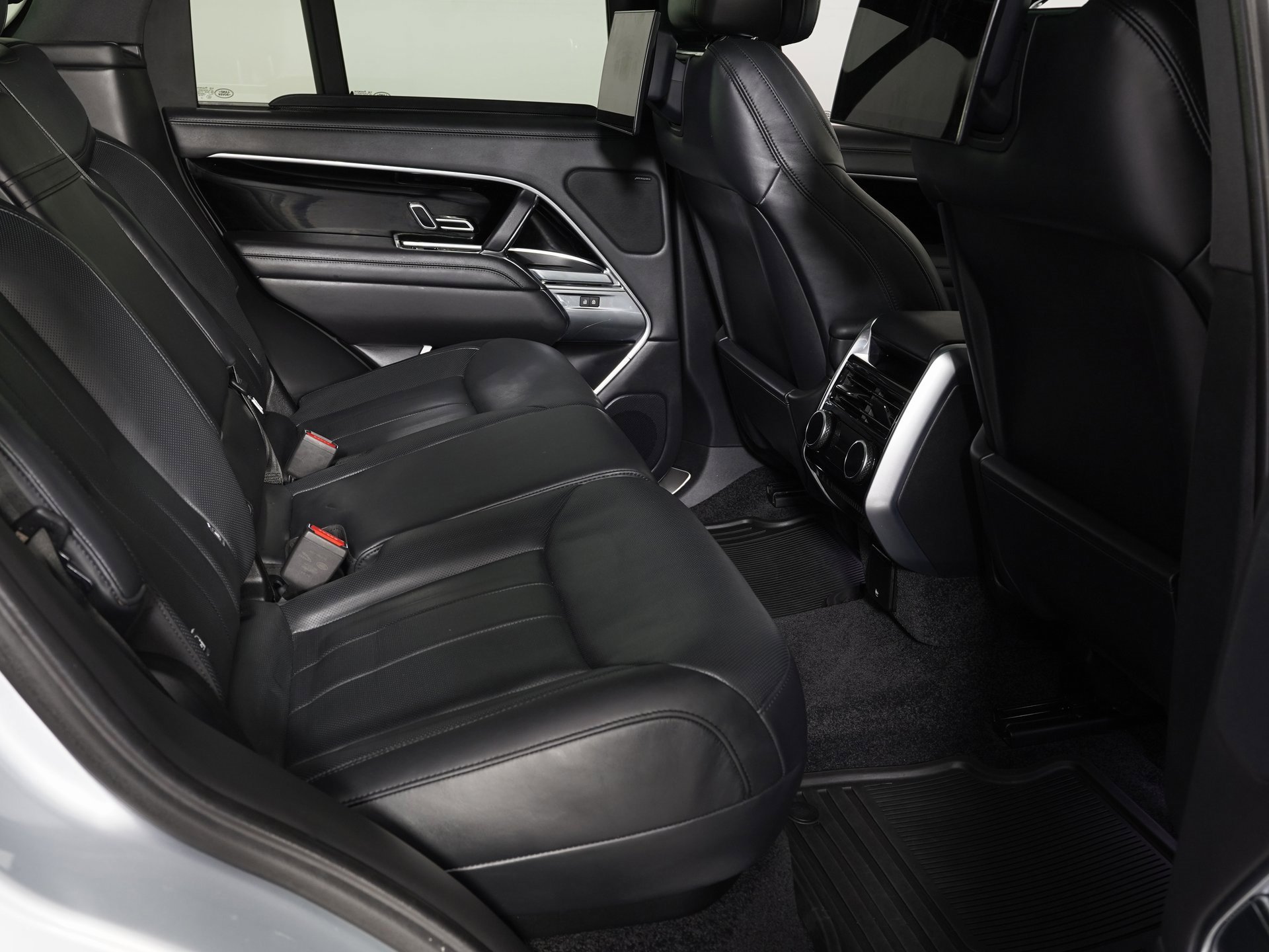 Used 2023 Land Rover Range Rover SE image 6