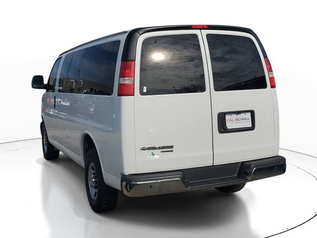 Used 2015 Chevrolet Express 2500 LT w/ LT Preferred Equipment Group RWD image 3
