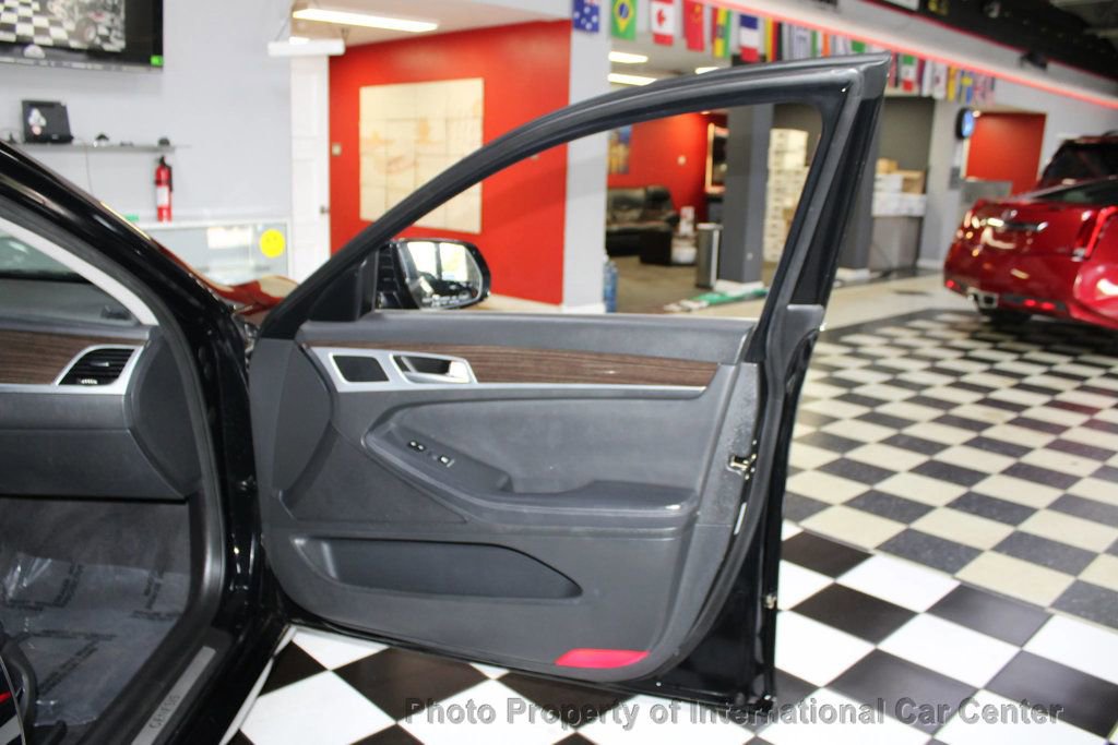 Used 2016 Hyundai Genesis 3.8 image 29