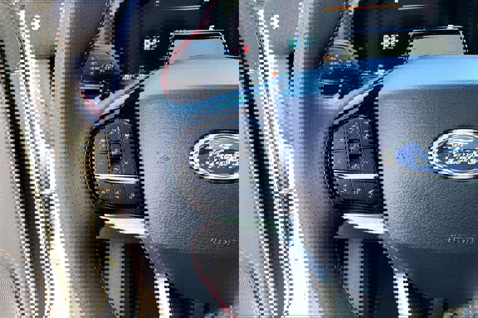 Used 2025 Ford Explorer ST image 21