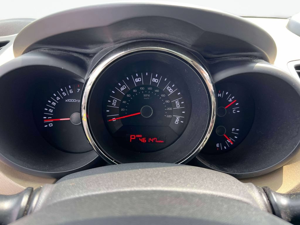 Used 2011 Kia Soul ! FWD image 24