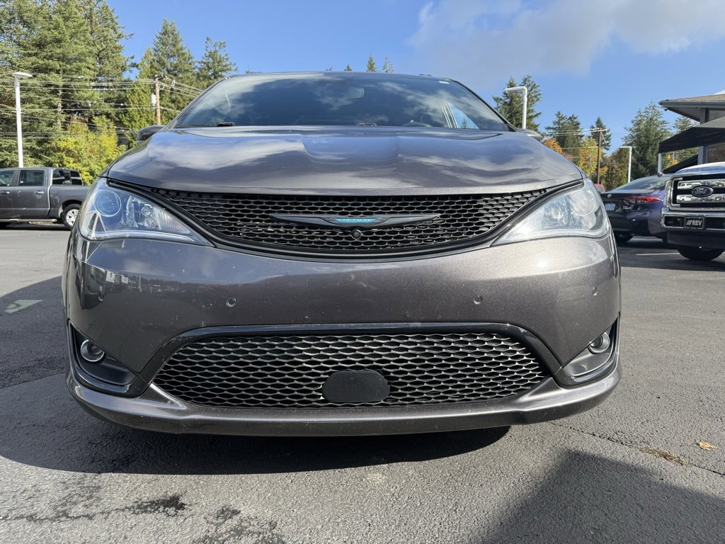 Used 2020 Chrysler Pacifica Limited w/ Advanced Safetytec Group image 10