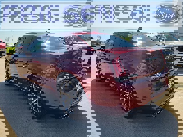 Used 2018 Chrysler 300 Touring w/ Sport Appearance Package image 5