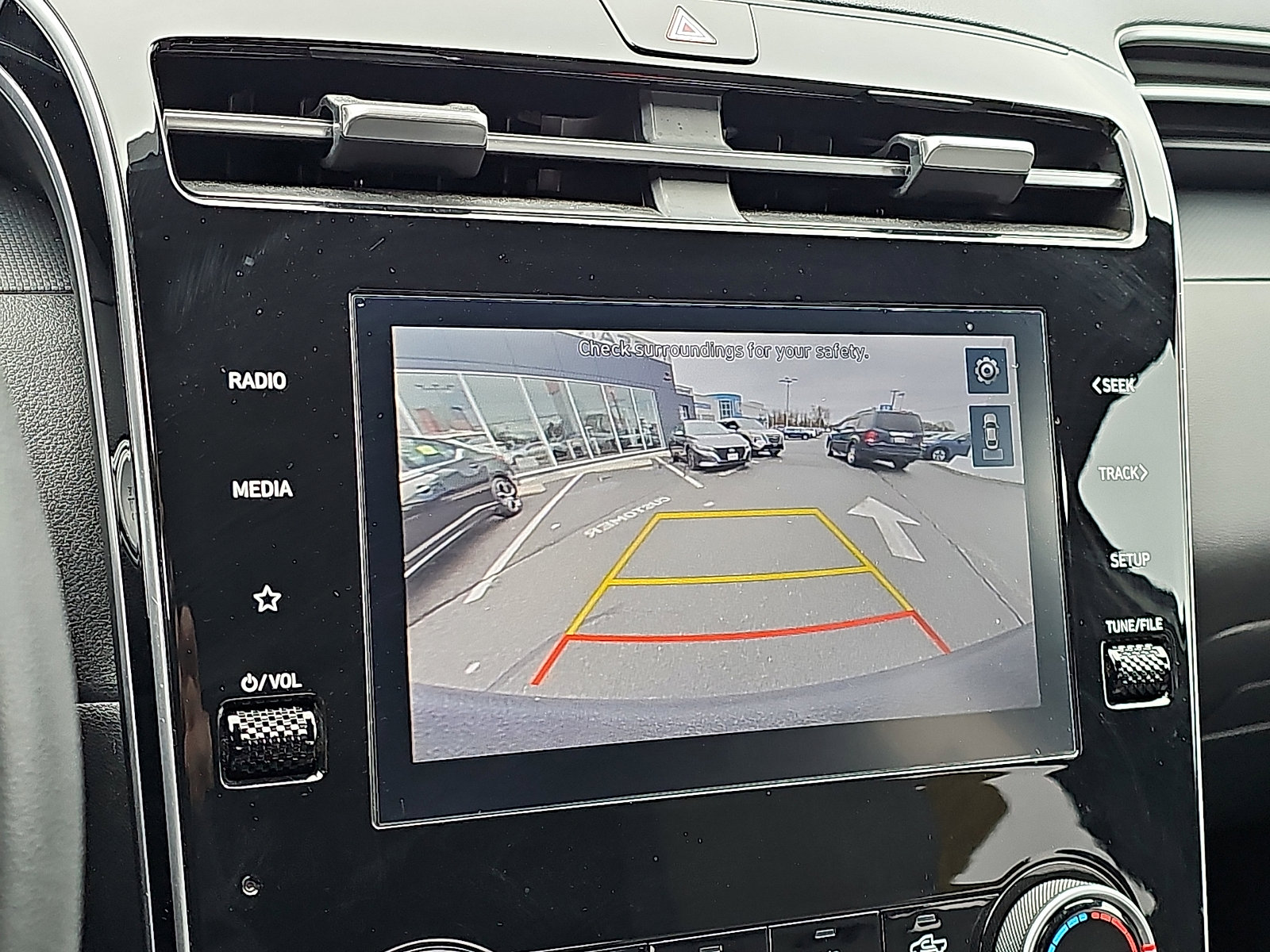 Used 2022 Hyundai Santa Cruz SEL image 17