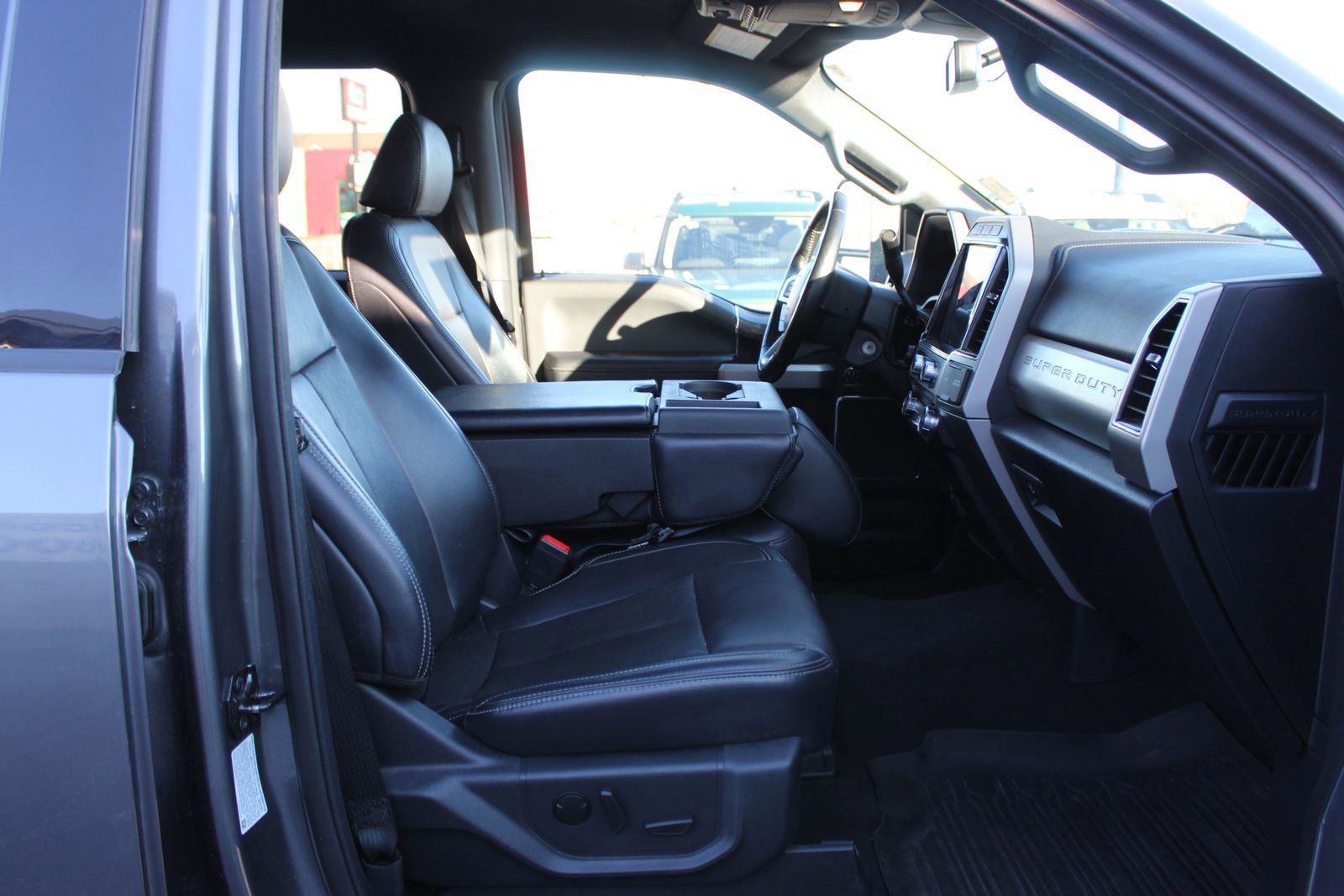 Used 2022 Ford F250 Lariat w/ Lariat Value Package image 14