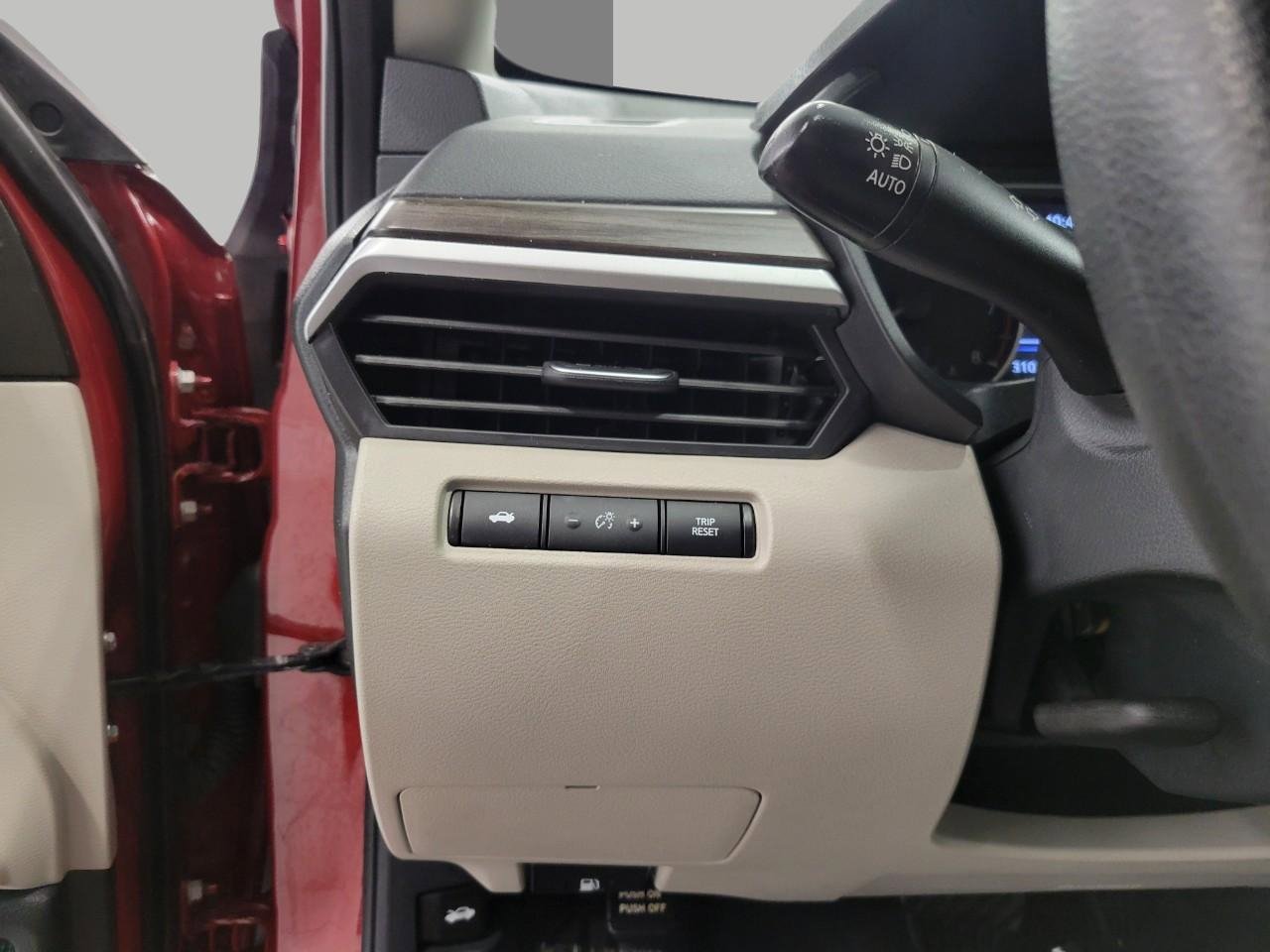 Used 2025 Nissan Altima 2.5 SV FWD image 10