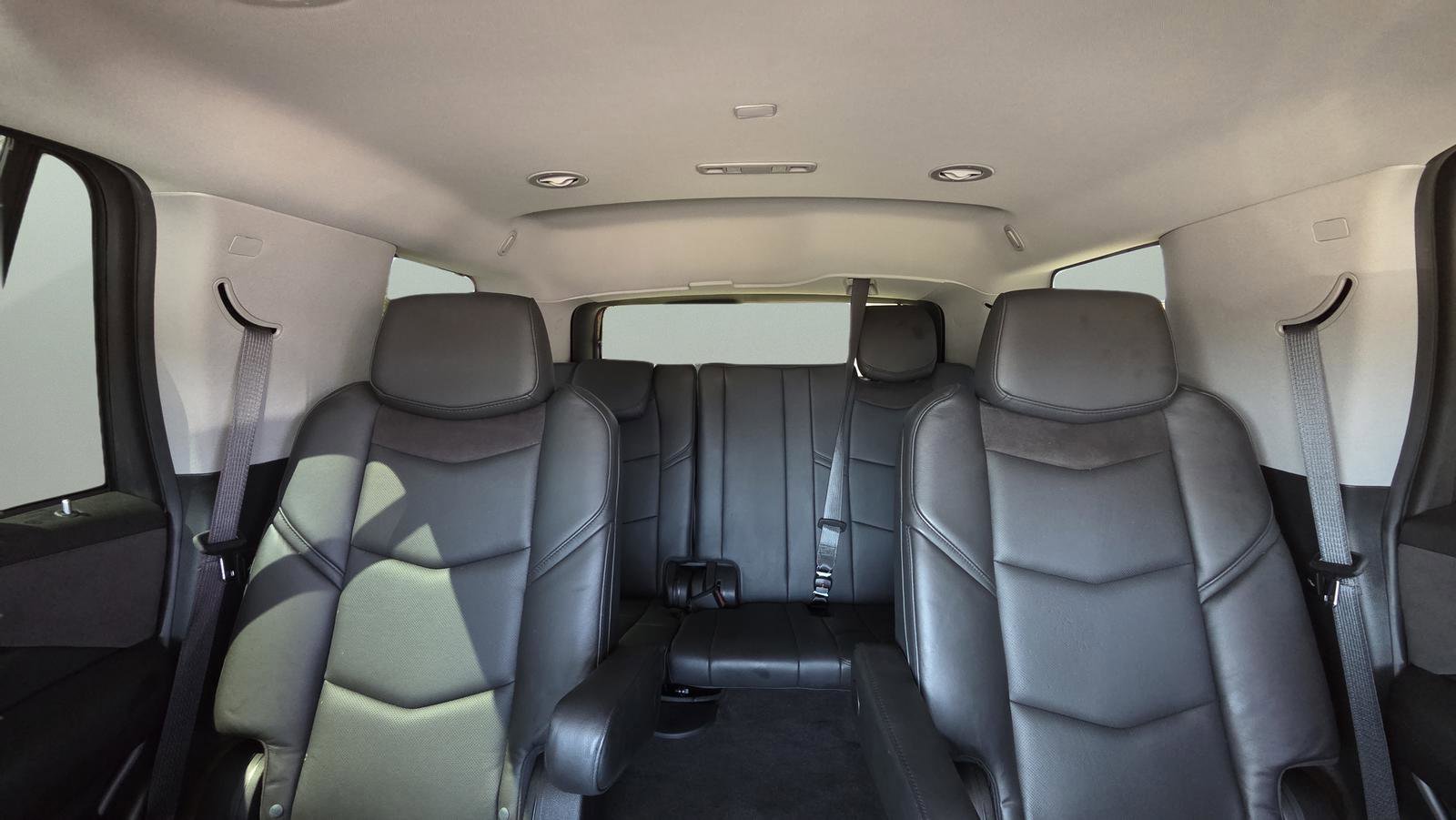 Used 2020 Cadillac Escalade Luxury image 28
