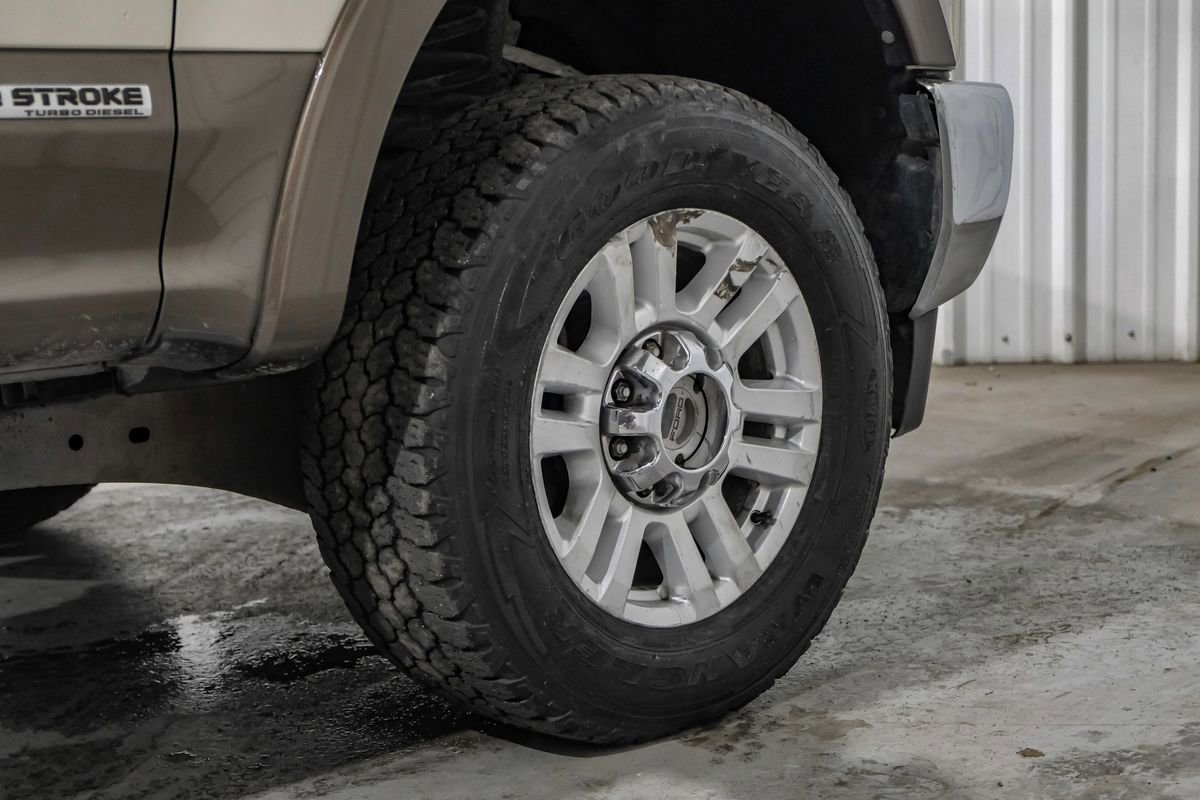 Used 2017 Ford F250 Lariat w/ Chrome Package image 61