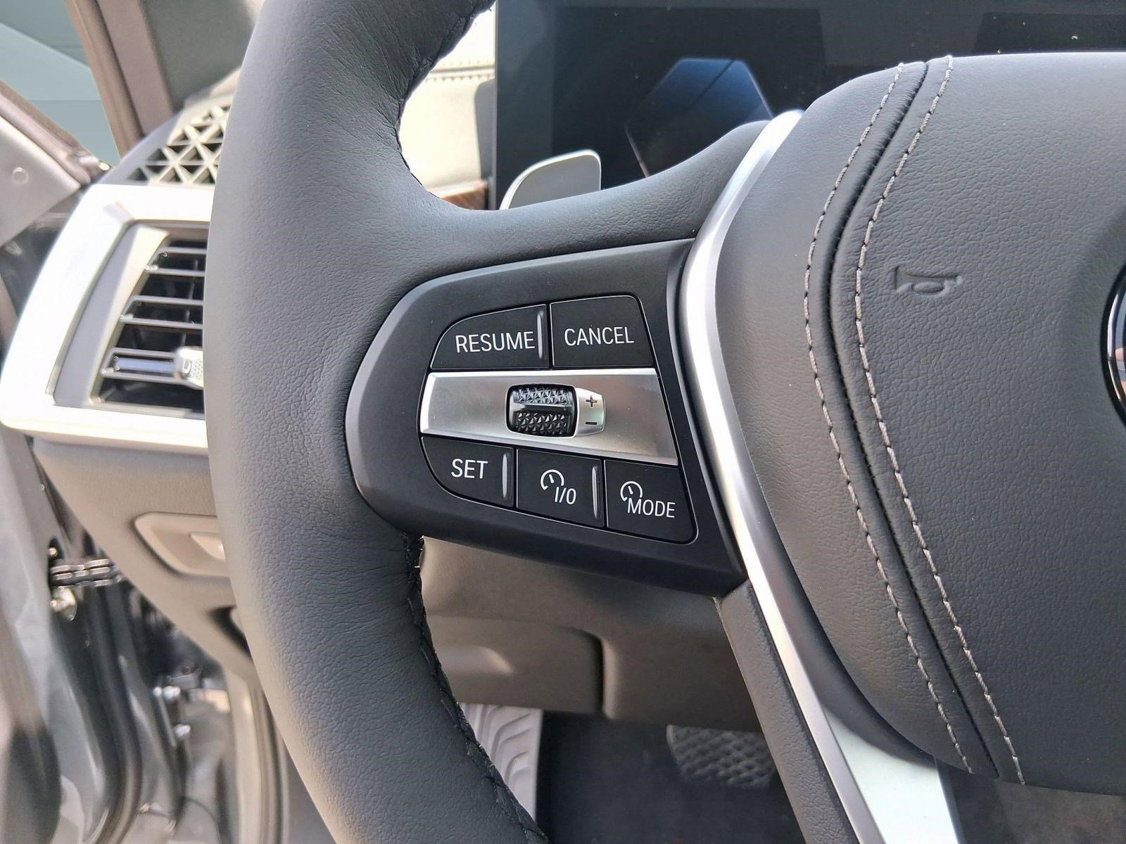 Used 2026 BMW X5 xDrive40i w/ Premium Package image 17