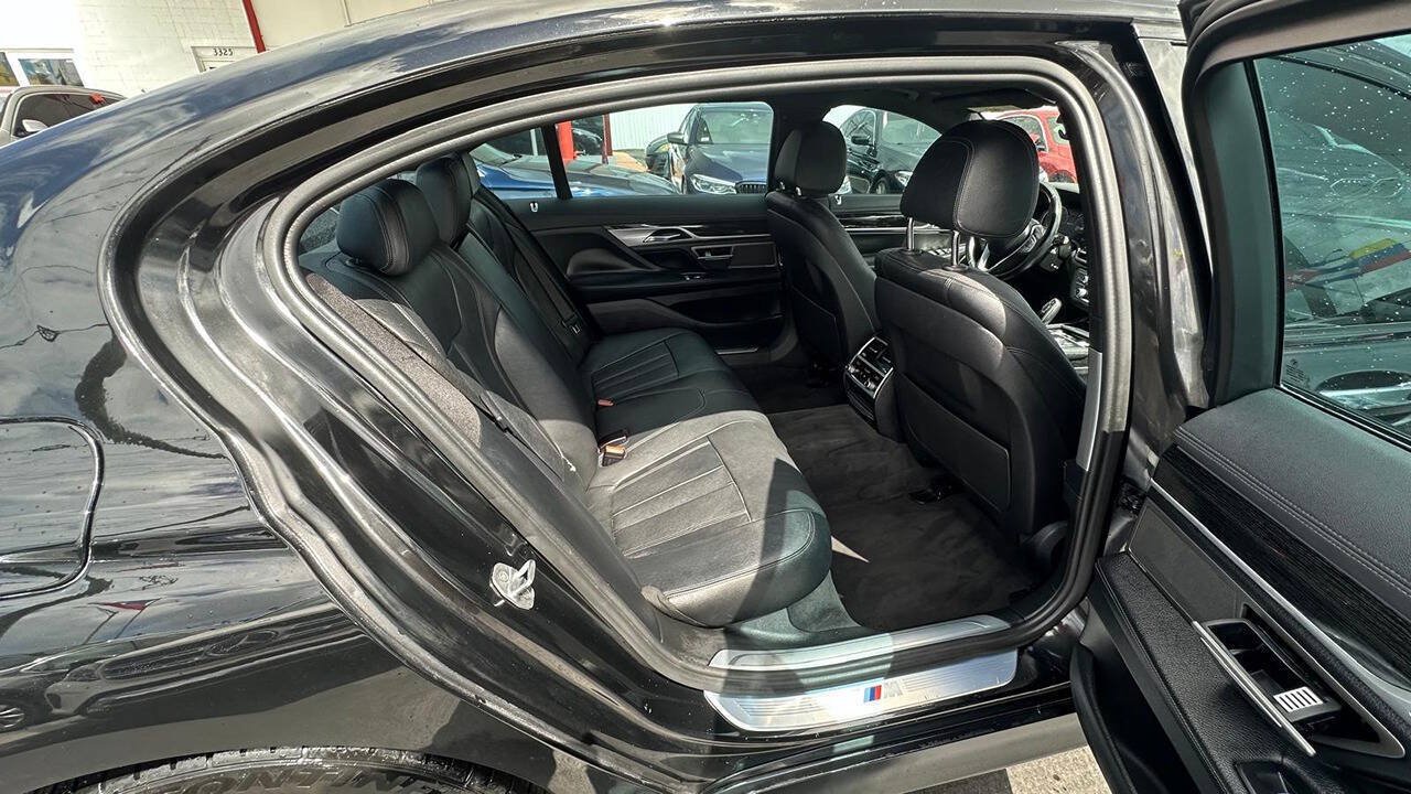 Used 2017 BMW 740e xDrive AWD/4WD image 17