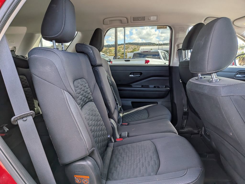 Used 2022 Nissan Pathfinder SV w/ SV Black Package image 26