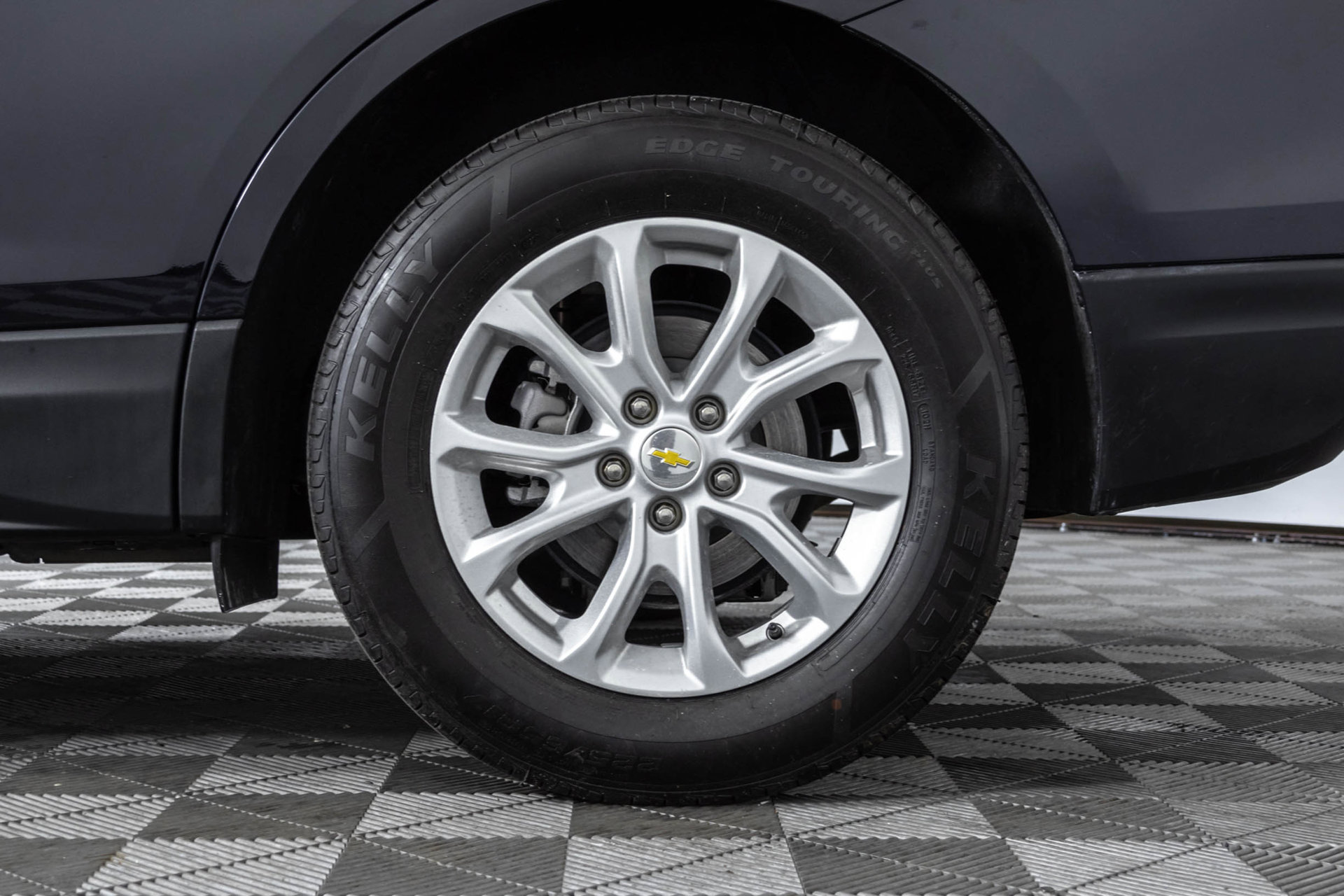 Used 2020 Chevrolet Equinox LS w/ LS Convenience Package FWD image 44
