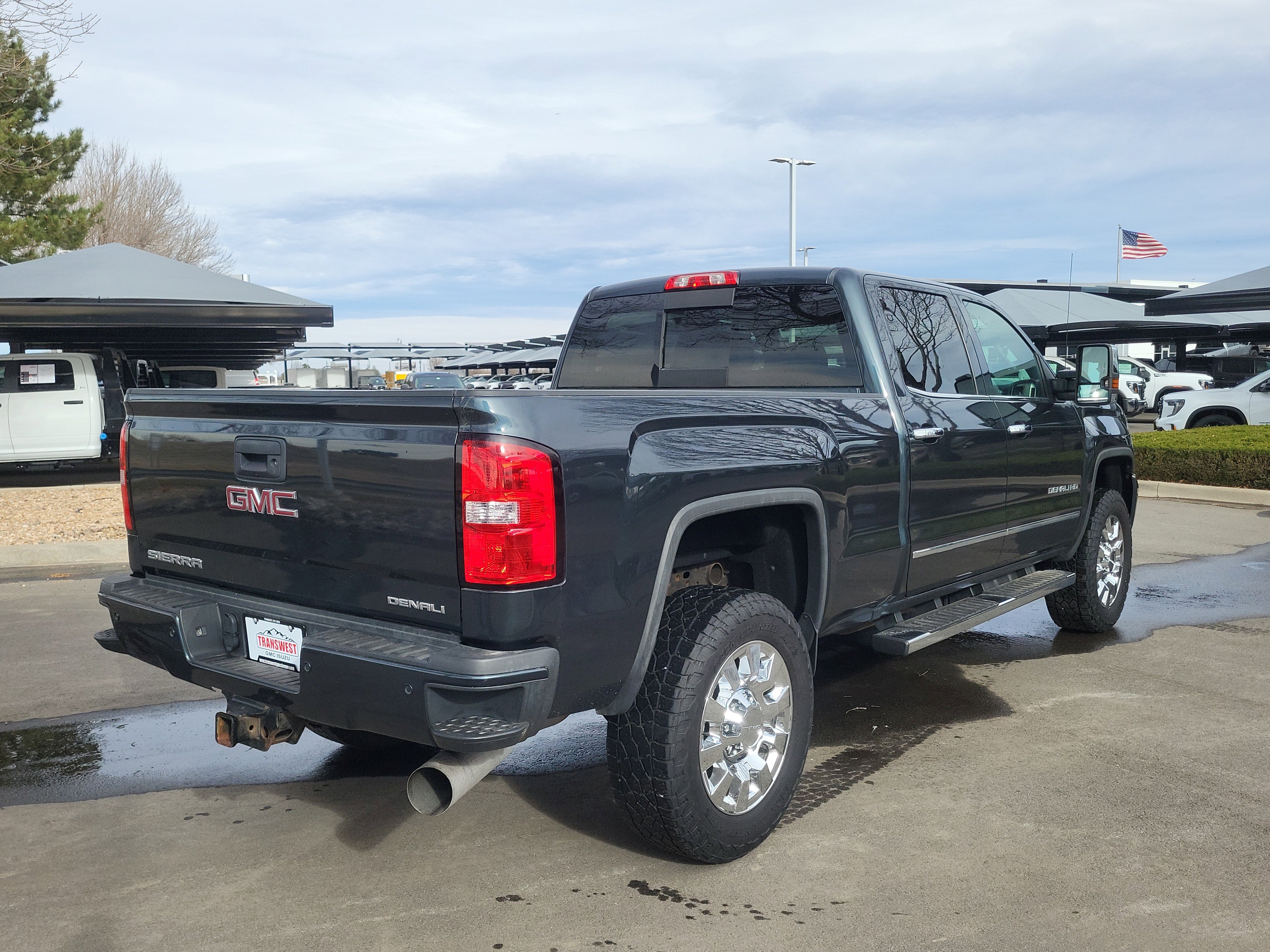 Certified 2018 GMC Sierra 2500 Denali w/ Duramax Plus Package image 2