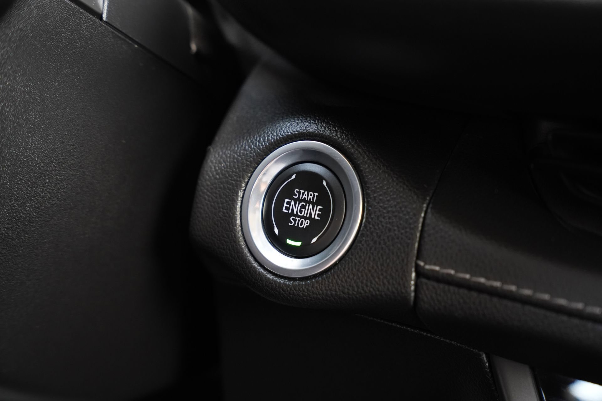 Used 2023 Buick Envision Essence w/ Sport Touring Package image 14