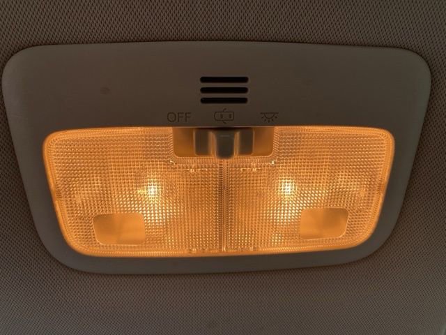 Used 2014 Toyota Corolla LE image 16