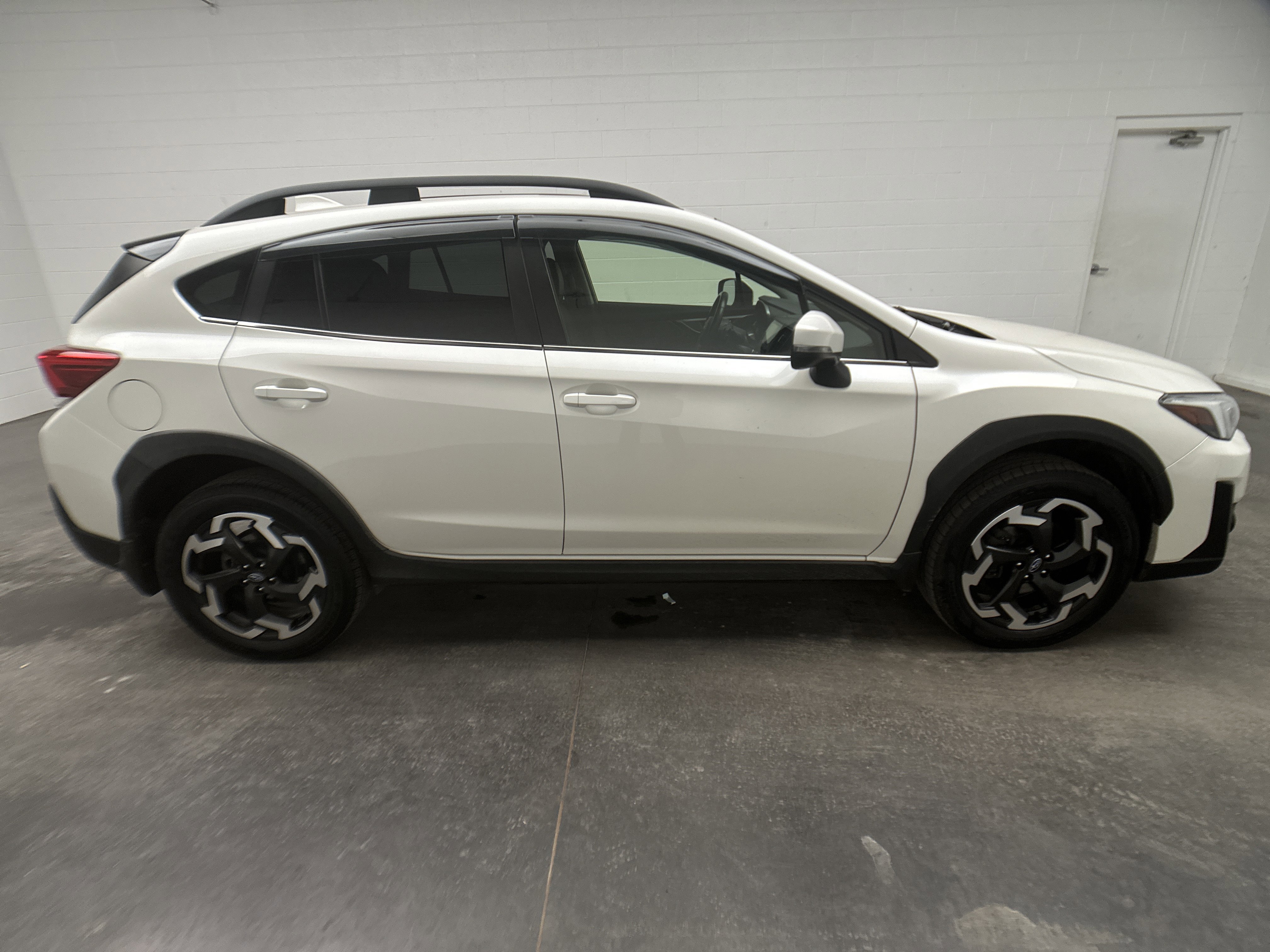 Used 2023 Subaru Crosstrek 2.5i Limited w/ Moonroof Package image 9