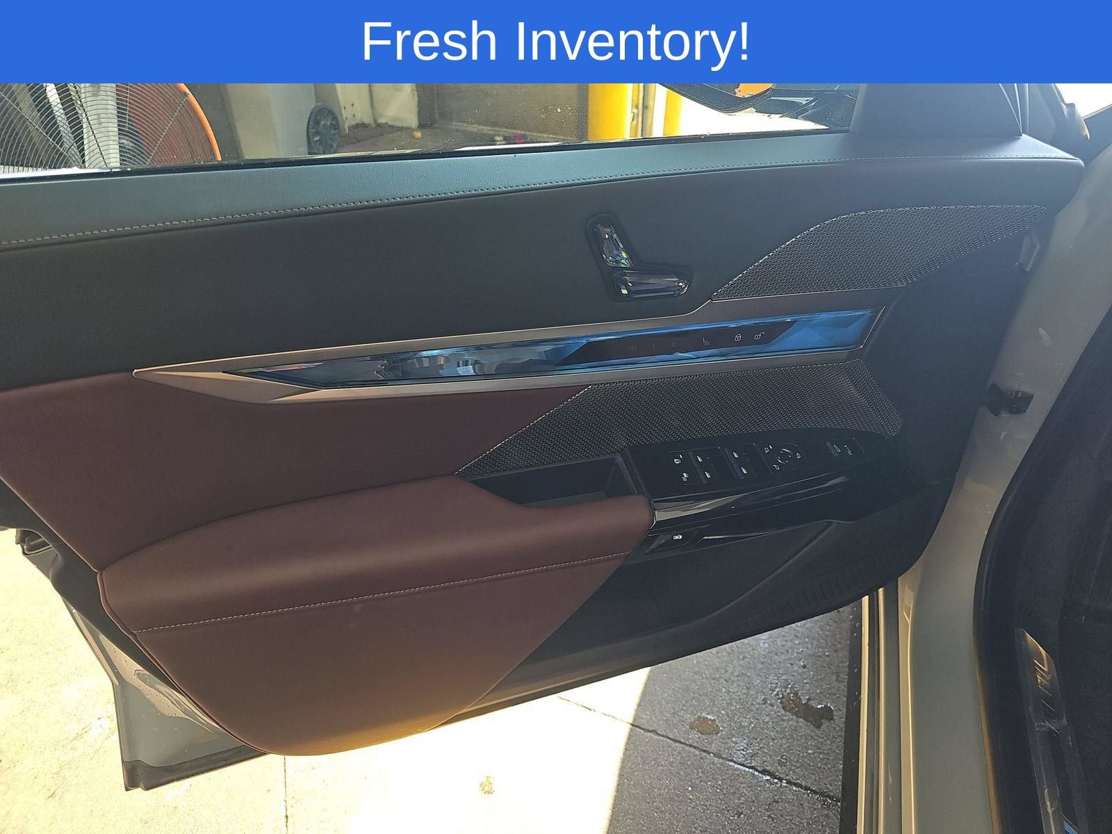 Used 2026 BMW 740i xDrive w/ Premium Package AWD/4WD image 15