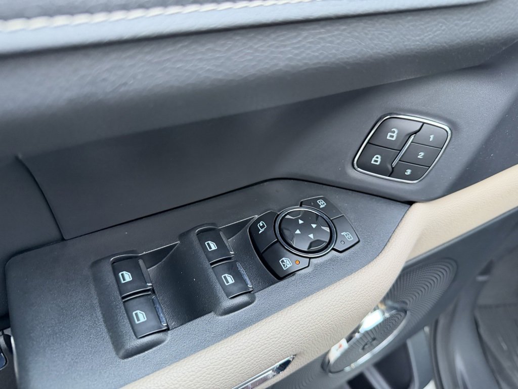 Used 2023 Ford Expedition Max Limited image 18