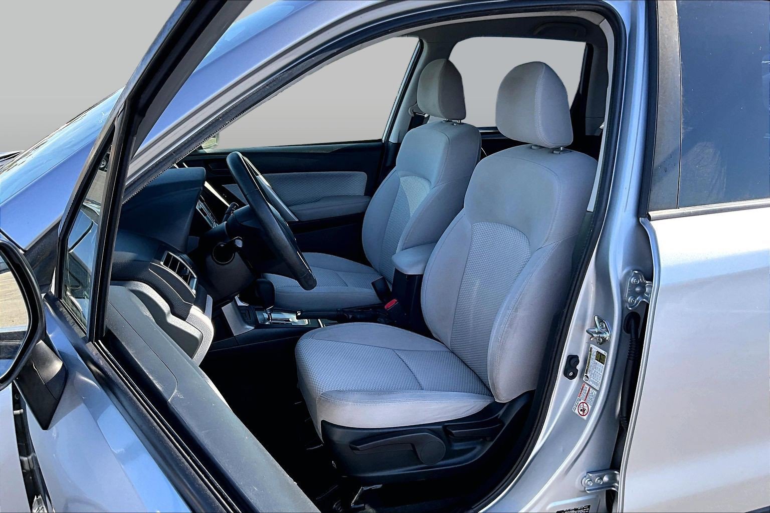 Used 2018 Subaru Forester 2.5i w/ Alloy Wheel Package AWD/4WD image 19