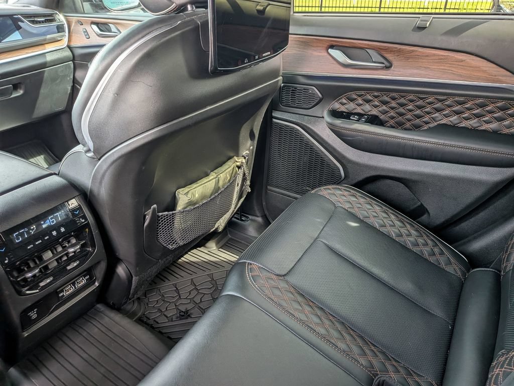 Used 2023 Jeep Grand Cherokee Summit w/ Rear Seat Video Group I AWD/4WD image 35