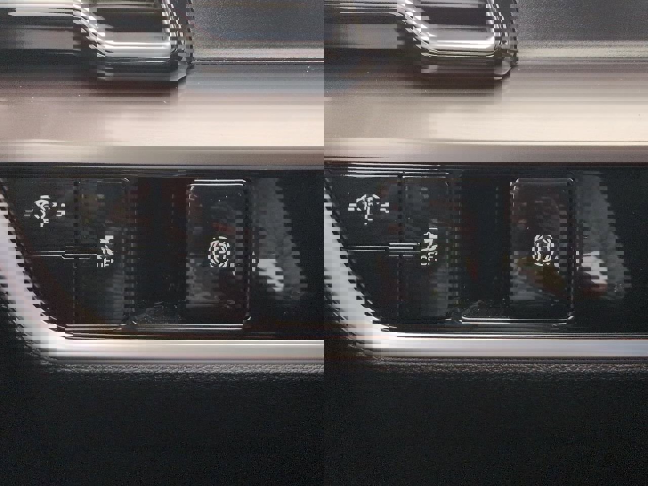 Used 2024 Kia Sportage EX image 31