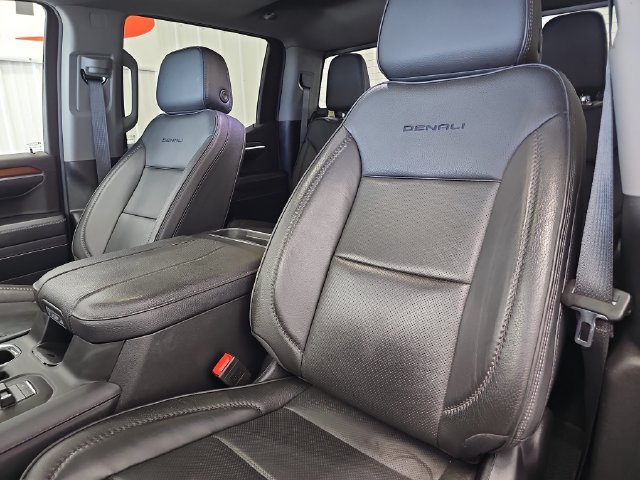 Used 2025 GMC Sierra 1500 Denali w/ Denali Reserve Package AWD/4WD image 39