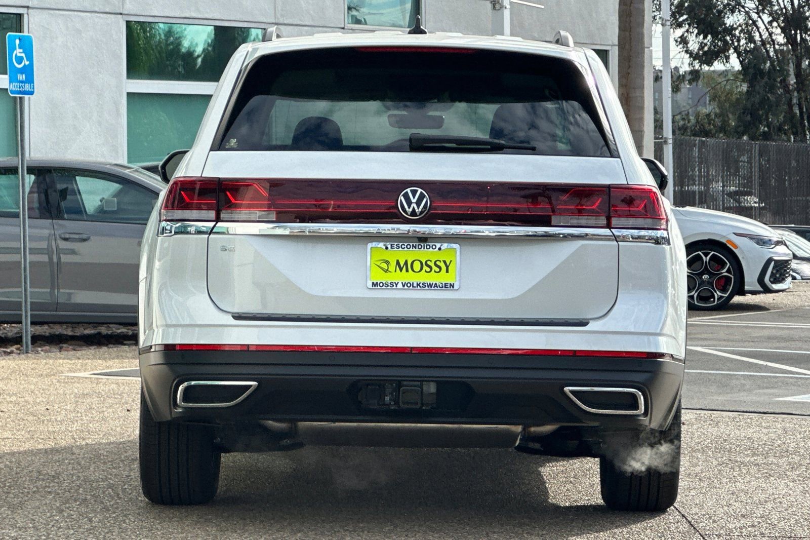 New 2026 Volkswagen Atlas SE image 5