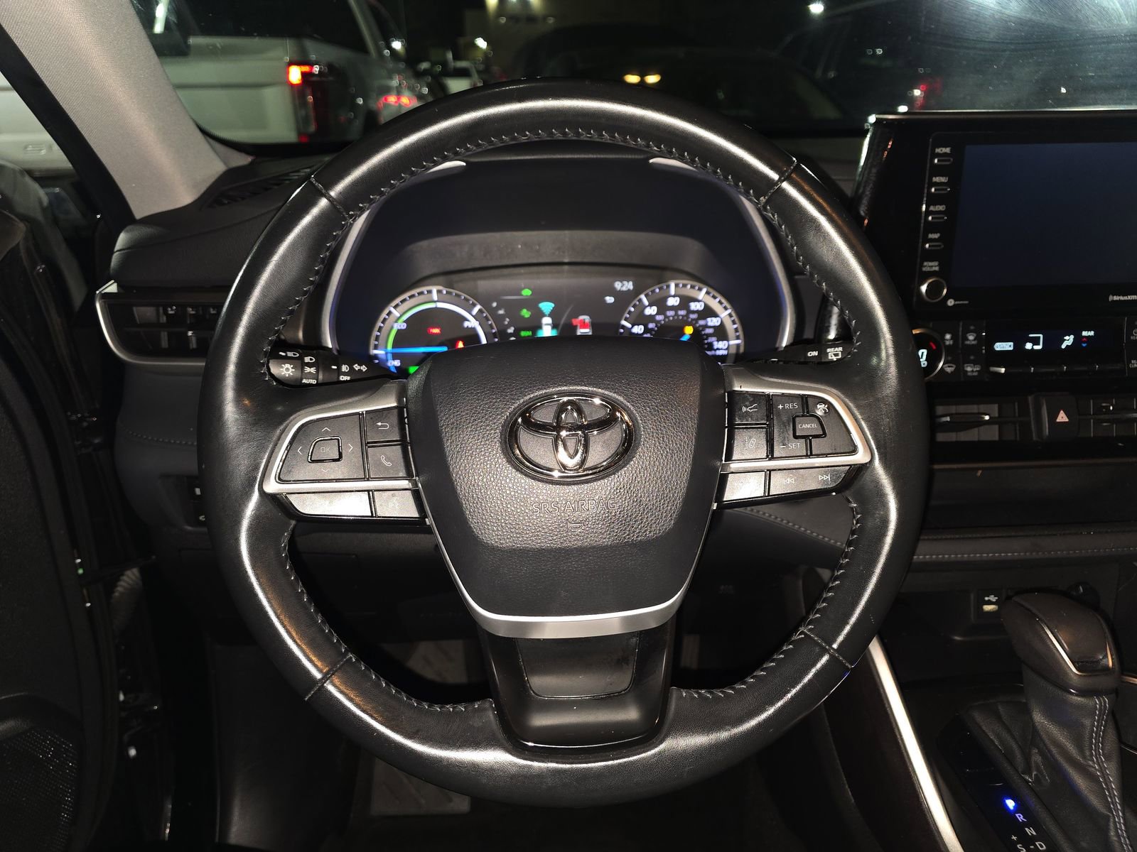 Used 2022 Toyota Highlander XLE image 16