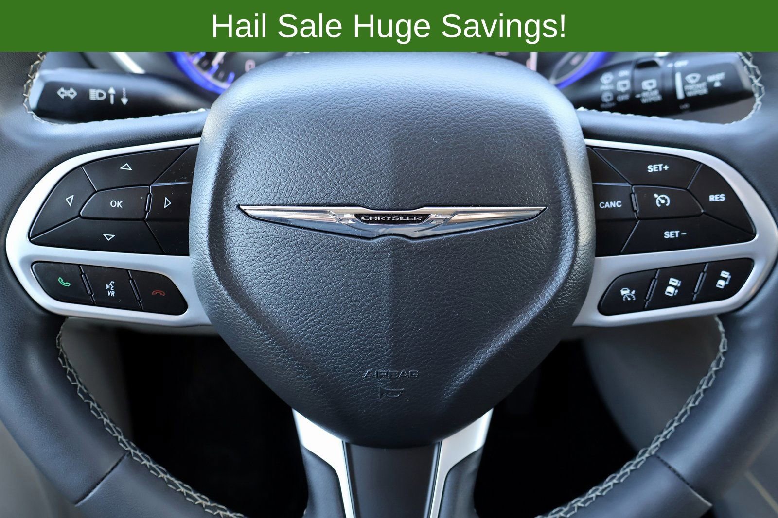 Used 2024 Chrysler Pacifica Touring-L FWD image 30