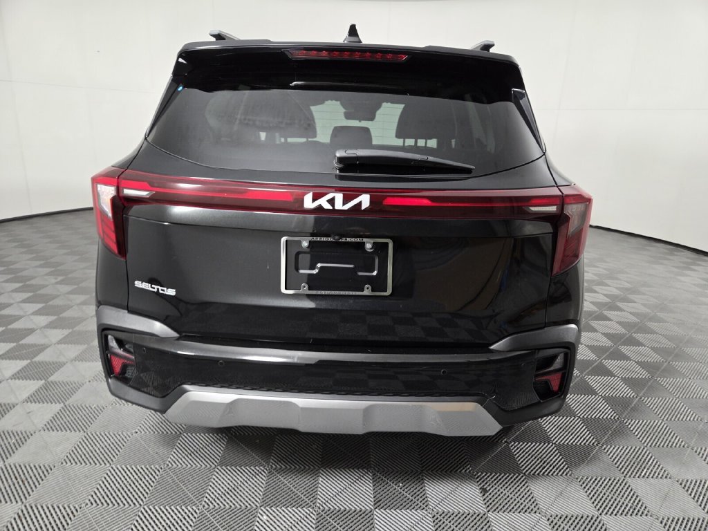 Used 2025 Kia Seltos EX w/ EX Sunroof Package FWD image 6