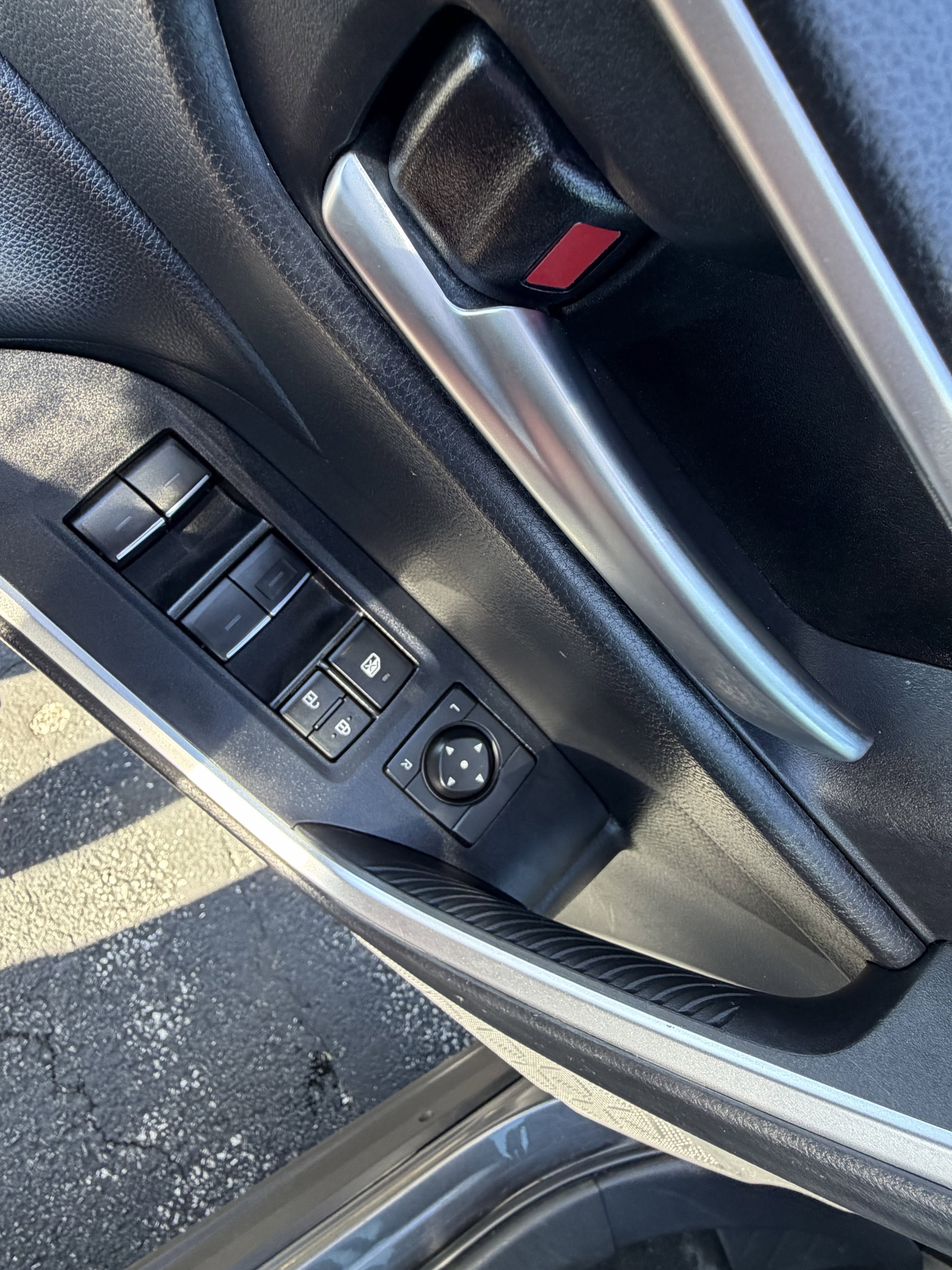 Certified 2025 Toyota RAV4 XLE AWD/4WD image 13