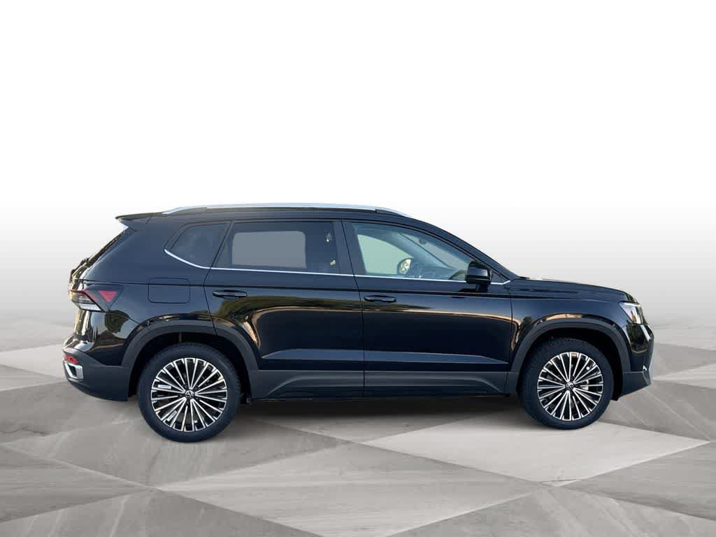 New 2026 Volkswagen Taos SE FWD image 9