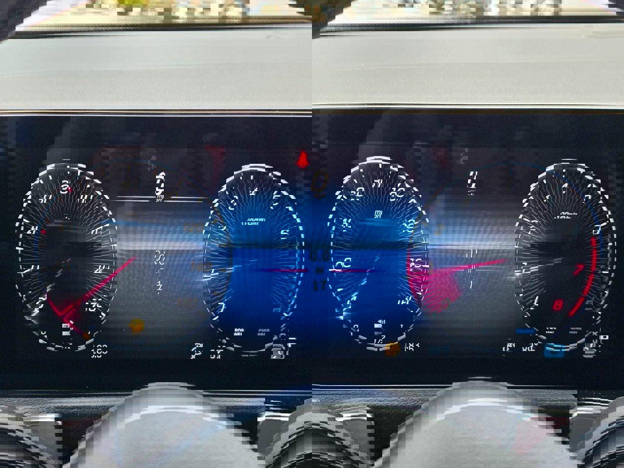 New 2026 Mercedes-Benz GLB 250 4MATIC image 24