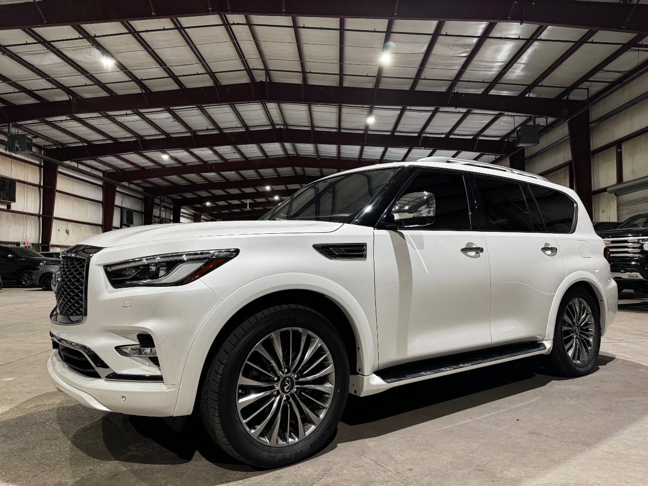 Used 2021 INFINITI QX80 Sensory w/ All-Season Package image 4