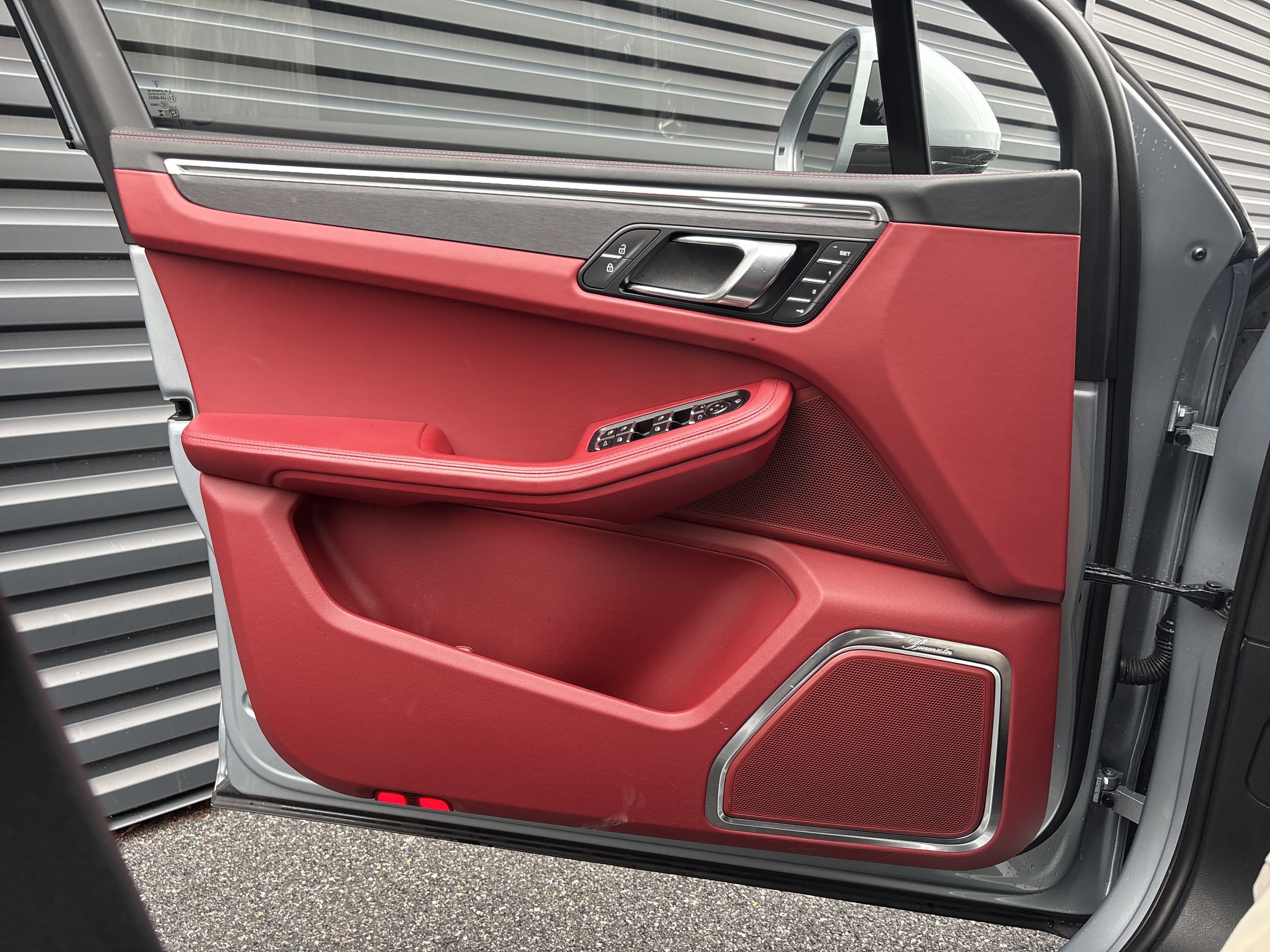 Used 2025 Porsche Macan GTS image 14