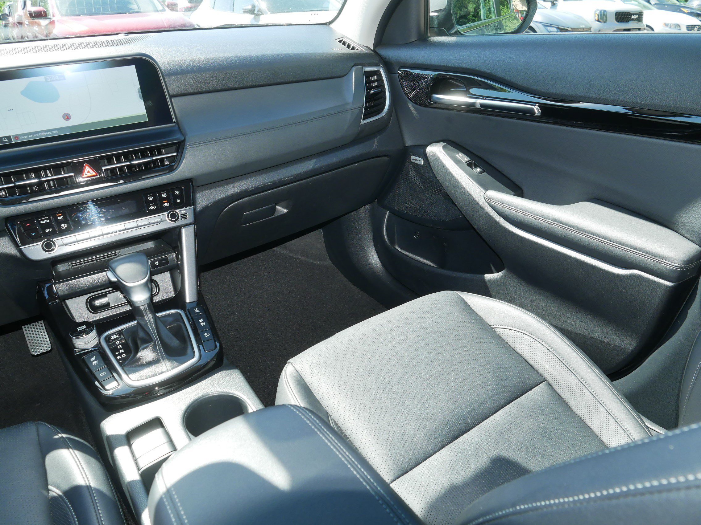Certified 2024 Kia Seltos SX w/ SX Sunroof Package AWD/4WD image 11