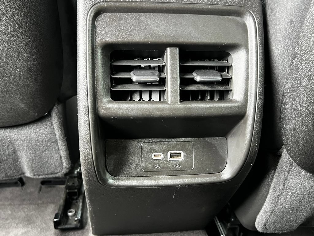 Used 2024 Cadillac XT4 Premium Luxury AWD/4WD image 12