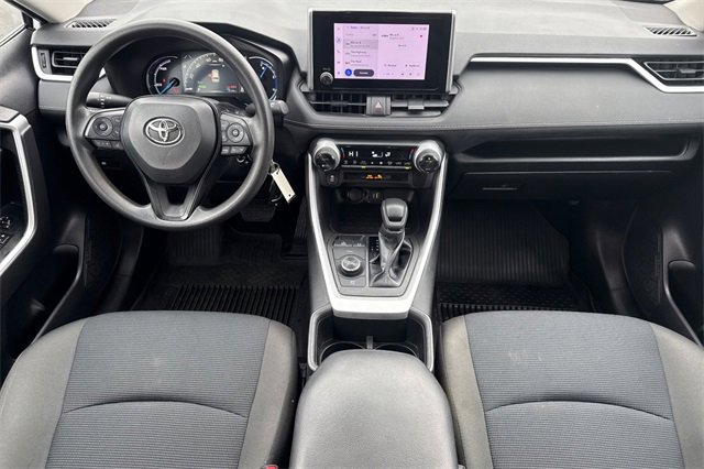 Used 2023 Toyota RAV4 LE image 17