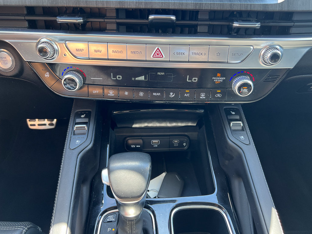 Used 2024 Kia Telluride SX Prestige w/ Towing Package AWD/4WD image 29